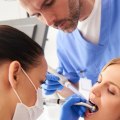 How much does a dental assistant make a week in california?