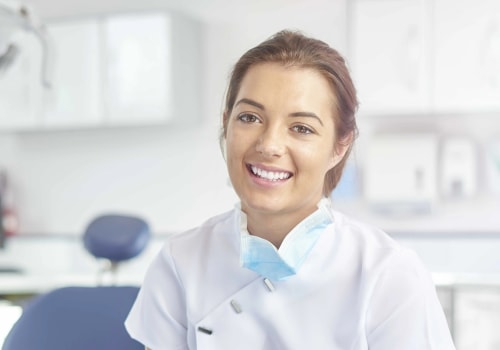 What are the four qualities of an efficient dental assistant?