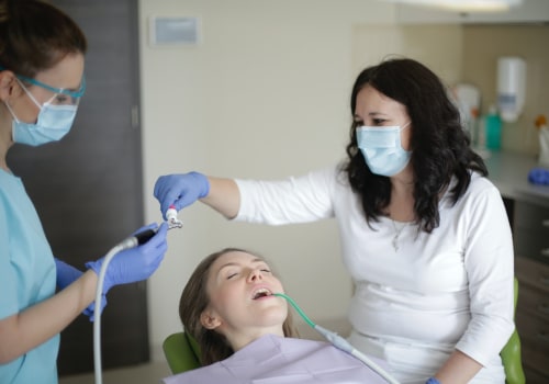 Choosing A Dentist With A Dental Assistant In Round Rock, Texas: Why It's Worth It